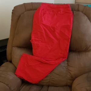 Red cropped pants